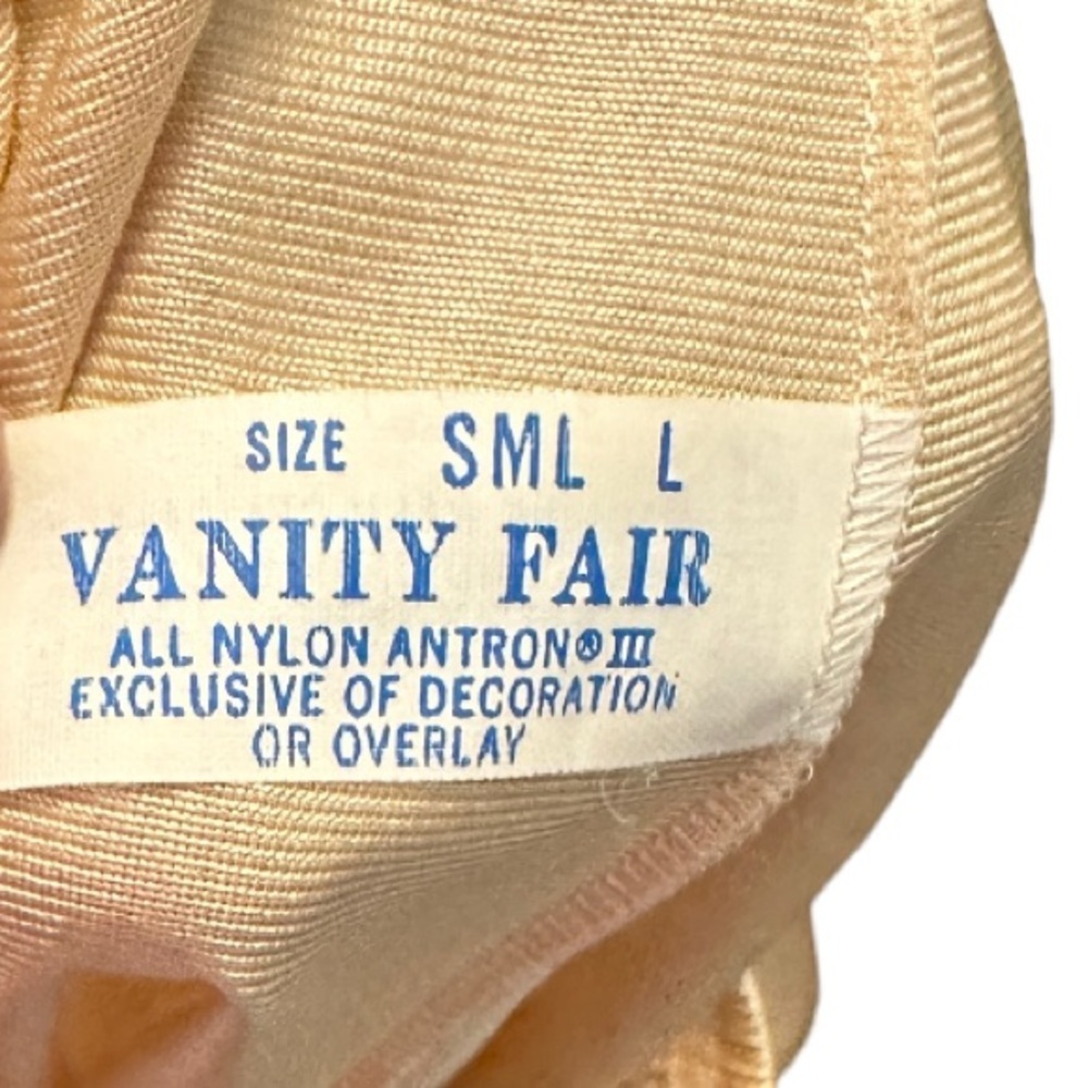 Vintage Vanity Fair Nylon Slip - Picture 6 of 6